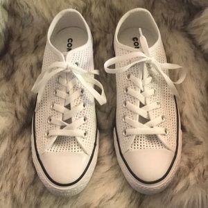 Converse sneakers size 8